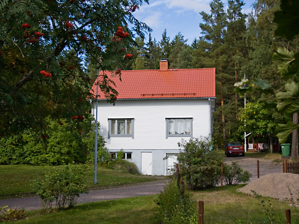 Nikkil&auml;ntiet&auml;